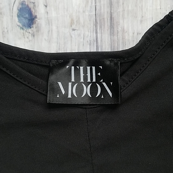 THE MOON Black Top - Picture 2 of 8